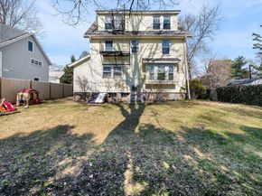 60 Denton Rd 3, Wellesley MA 02482