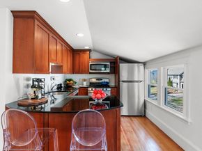 60 Denton Rd 3, Wellesley MA 02482