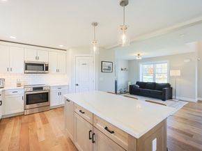 11 Lighthouse Ln, Westminster MA 01473