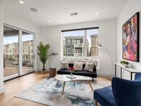 946 Saratoga St 204, Boston MA 02128