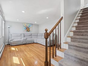 31 Lexington Rd, Shrewsbury MA 01545