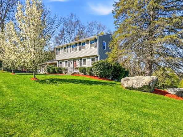 31 Lexington Rd, Shrewsbury MA 01545