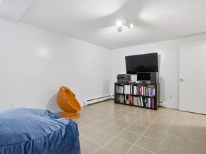 31 Lexington Rd, Shrewsbury MA 01545