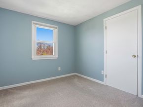 31 Lexington Rd, Shrewsbury MA 01545