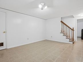 31 Lexington Rd, Shrewsbury MA 01545