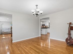 31 Lexington Rd, Shrewsbury MA 01545