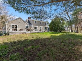 26 Parsonage Ln, Topsfield MA 01983