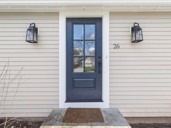 26 Parsonage Ln, Topsfield MA 01983