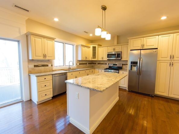 194 Oak St, Shrewsbury MA 01545
