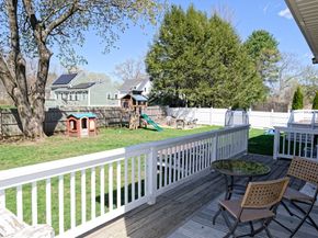 24 Lind St, Oxford MA 01540