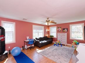 24 Lind St, Oxford MA 01540