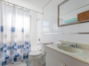 8 Siren St, Winthrop MA 02152