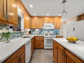 29 Carriage House Path, Ashland MA 01721