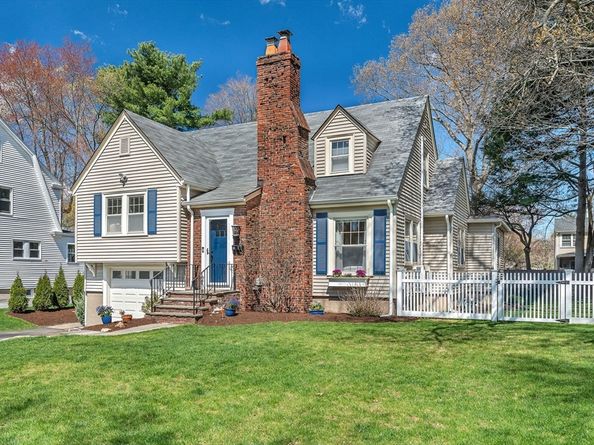 30 Pine Plain Rd, Wellesley MA 02481