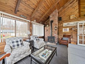 79 Hickory Ln, Weymouth MA 02188