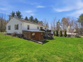 142 Sutton Ave, Oxford MA 01540