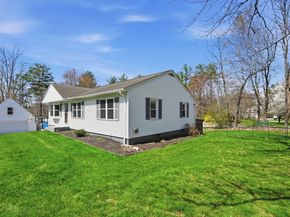 142 Sutton Ave, Oxford MA 01540