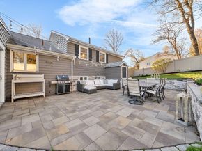 105 Macarthur Rd, Stoneham MA 02180