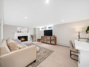 105 Macarthur Rd, Stoneham MA 02180
