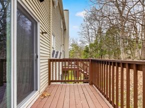 27 Towle Dr 27, Holden MA 01520