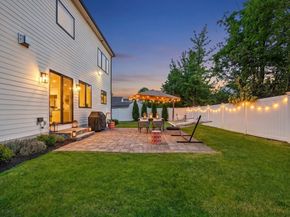 593 Saw Mill Brook Pkwy, Newton MA 02459