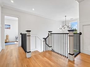 593 Saw Mill Brook Pkwy, Newton MA 02459