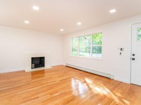 24 Vernon Rd, Medway MA 02053