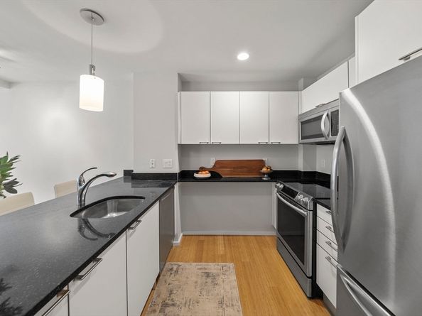 2 Earhart St 308, Cambridge MA 02141
