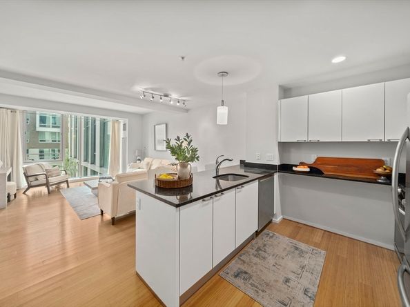 2 Earhart St 308, Cambridge MA 02141