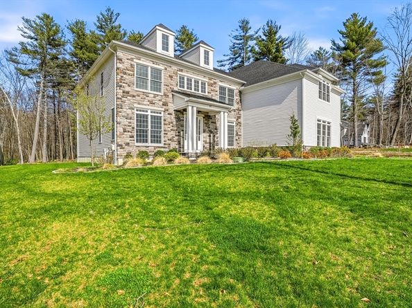 60 Chamberlain Street, Hopkinton MA 01748