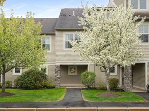 1102 Acorn Dr 1102, North Andover MA 01845
