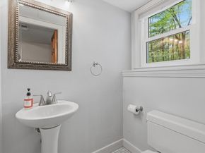 27 Clearview Drive, Framingham MA 01701
