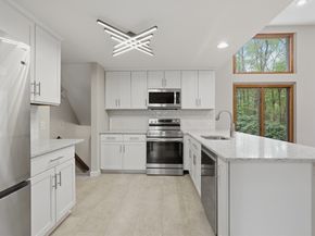 27 Clearview Drive, Framingham MA 01701