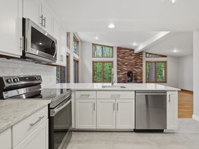 27 Clearview Drive, Framingham MA 01701