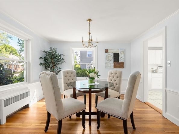 215 Cross St, Belmont MA 02478
