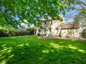 215 Cross St, Belmont MA 02478