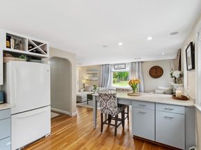 22 Ortins Rd, Hamilton MA 01982