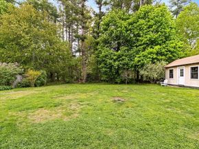 22 Ortins Rd, Hamilton MA 01982