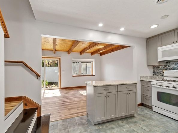 78 Meadow Pond Dr P, Leominster MA 01453