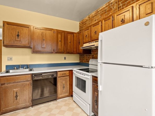 1408 Commonwealth Ave 811, Boston MA 02134