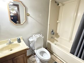 83 Ash St, Spencer MA 01265