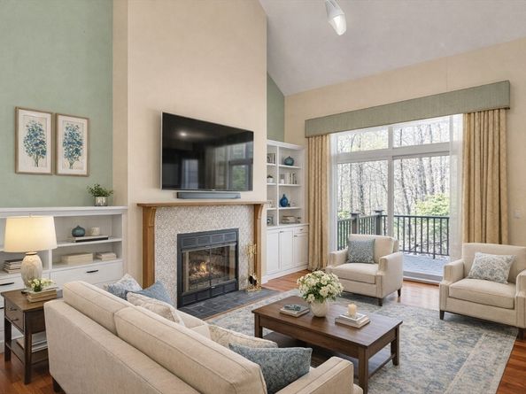 32 Bishops Forest Dr 32, Waltham MA 02452