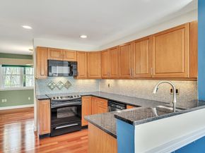32 Bishops Forest Dr 32, Waltham MA 02452