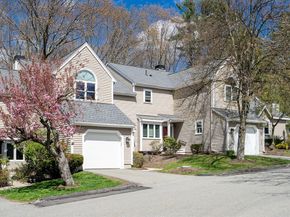 32 Bishops Forest Dr 32, Waltham MA 02452