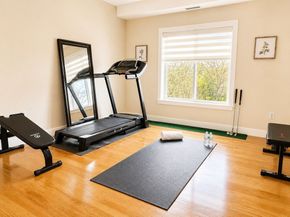310 Hammond Pond Pkwy 401, Brookline MA 02467