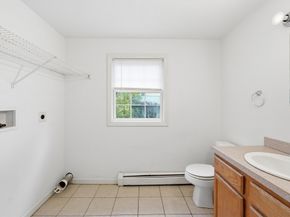 17 Bigelow St, Worcester MA 01610