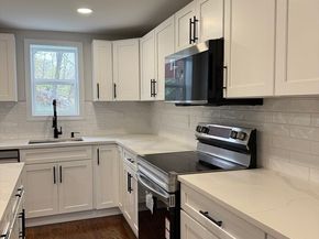98 Elm St, Blackstone MA 01504