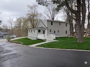 98 Elm St, Blackstone MA 01504
