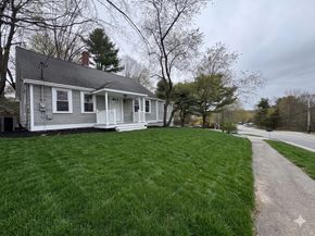 98 Elm St, Blackstone MA 01504
