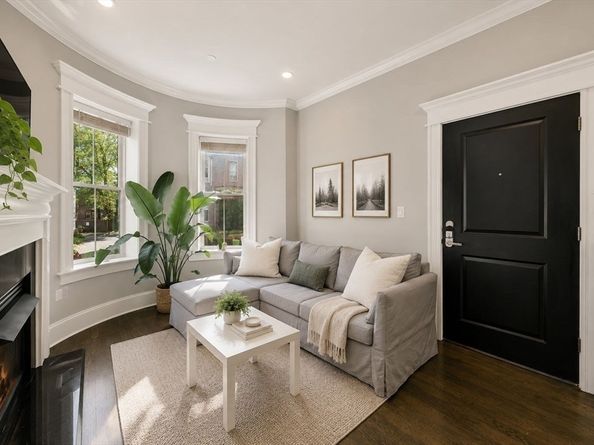 209 Green 1, Cambridge MA 02139
